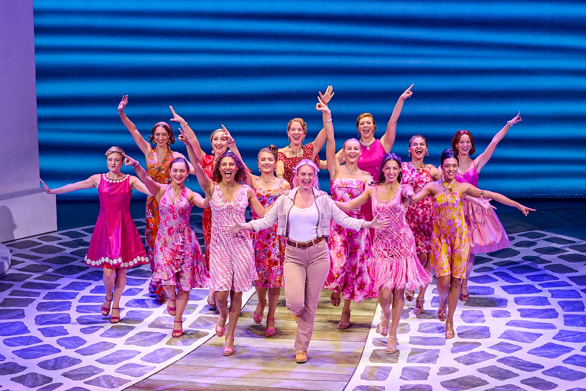 MAMMA MIA! London 2025 - 2026 cast. Photography by Brinkhoff/Mögenburg